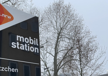Exkursion und Fachgruppe | Vernetzte Mobilität: "Von SharingStation über Mobilstation zur Mobilität von morgen"